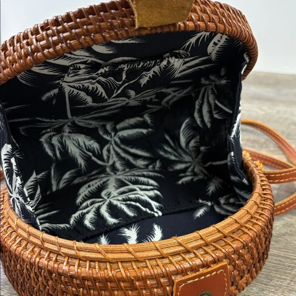 Round Woven Rattan Crossbody Bag | Boho Bali Style | Leather Strap